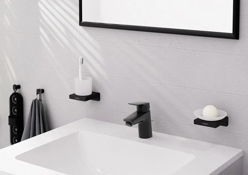 Смеситель для раковины Hansgrohe Logis 71070670 черный