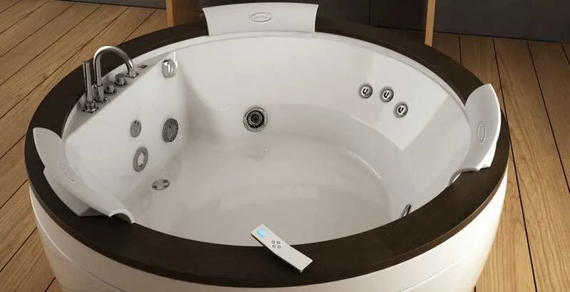 Акриловая ванна Jacuzzi Nova 9F43-542 белый