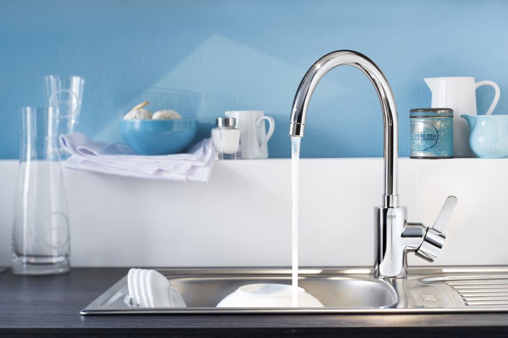 Смеситель Grohe Eurostyle Cosmopolitan 33975002 для кухонной мойки