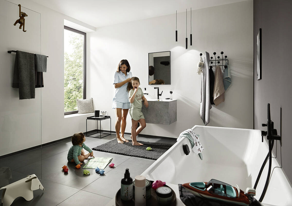 Смеситель для ванны с душем Hansgrohe Finoris 76415670, матовый чёрный