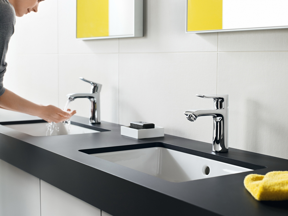 Смеситель для раковины Hansgrohe Metris 31285000 с гигиеническим душем, хром