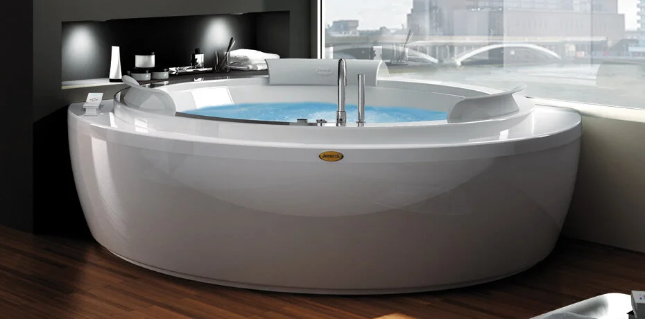 Акриловая ванна Jacuzzi Nova 9H43-557A белый