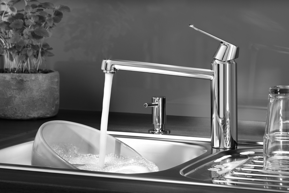 Смеситель Grohe Eurostyle Cosmopolitan 31153002 для кухонной мойки