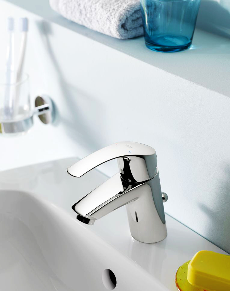 Смеситель Grohe Eurosmart New 23372002 для раковины