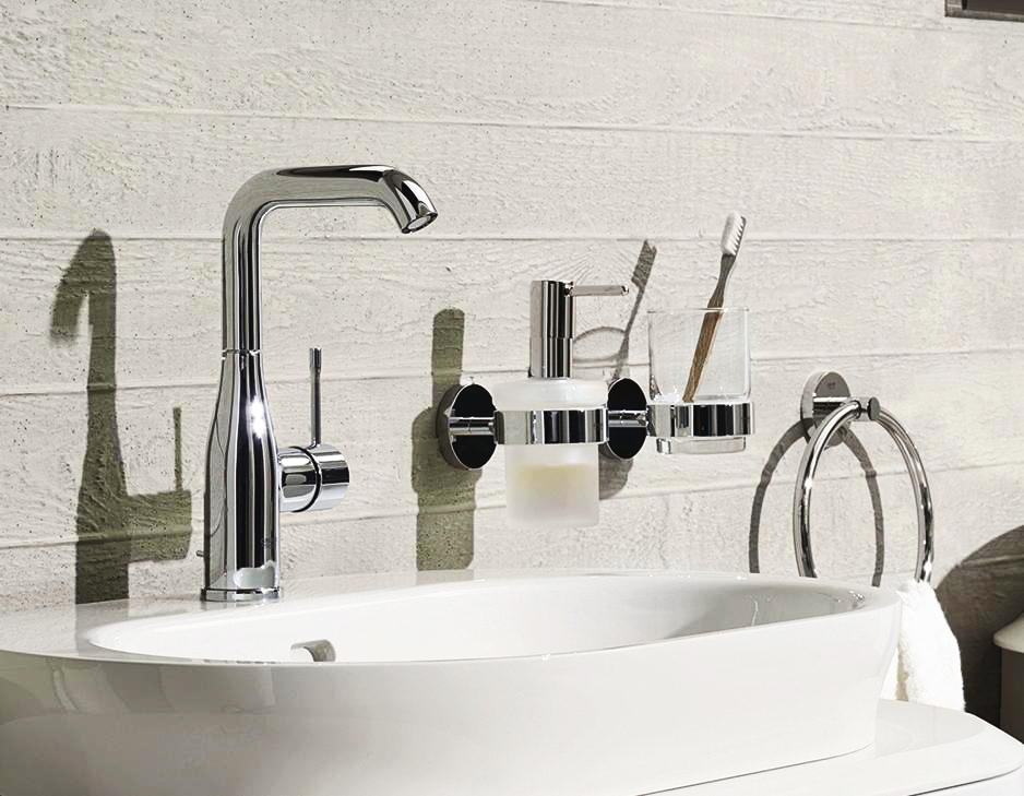 Смеситель Grohe Essence New 32628001 для раковины