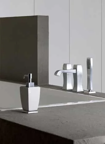 Дозатор для жидкого мыла Gessi Mimi 33238-031-1 хром;белый