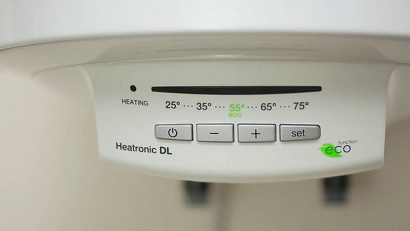 Водонагреватель Electrolux EWH 30 Heatronic DL Slim DryHeat