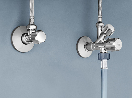 Угловой вентиль Grohe 22023000