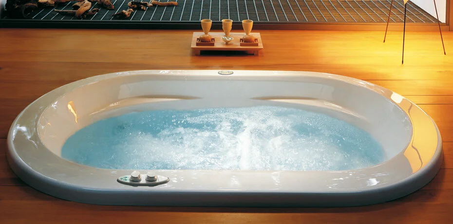 Акриловая ванна Jacuzzi Opalia 9443-135A/9H23-5140 белый