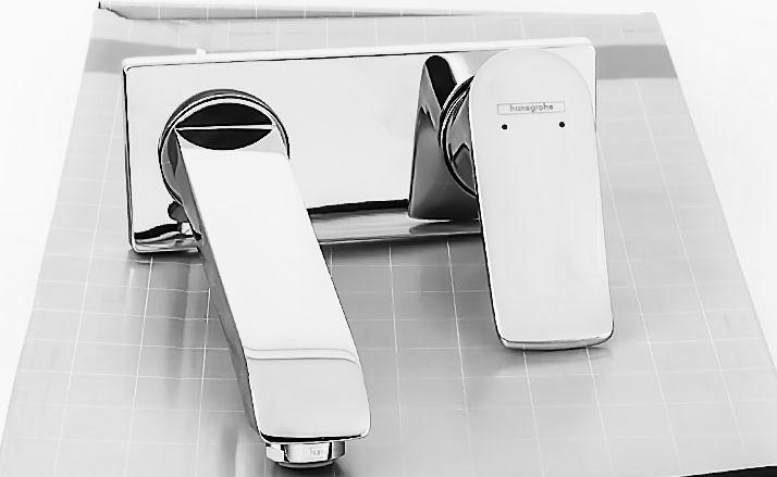 Смеситель для раковины Hansgrohe Metris 31085000, хром