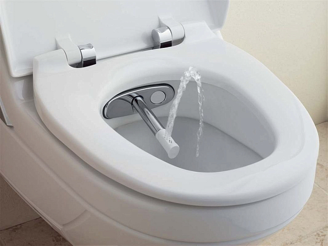 Унитаз-биде подвесной Geberit AquaClean 180.100.11.2 с крышкой-сиденьем, белый